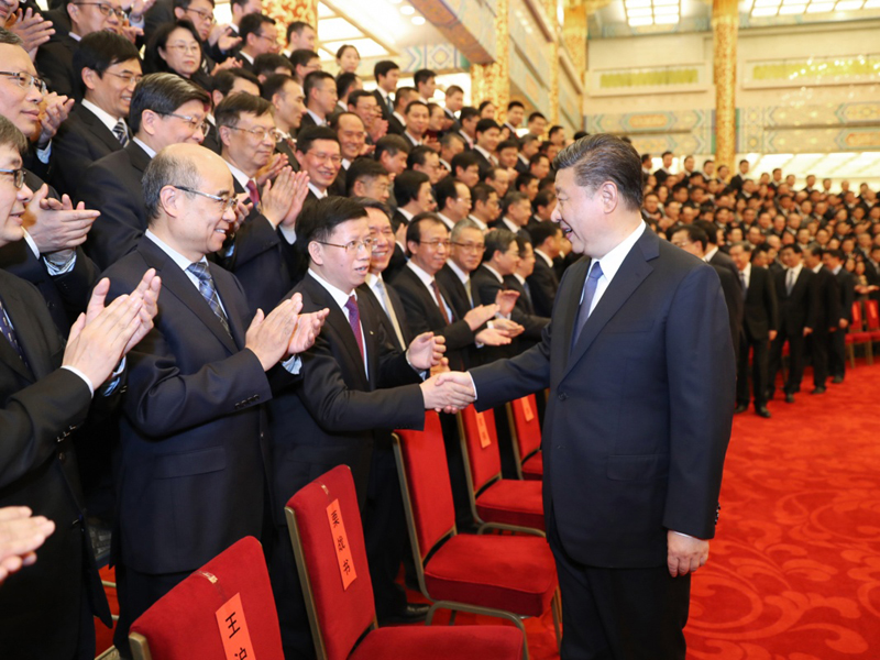 2月20日，党和国家领导人习近平、李克强、栗战书、汪洋、王沪宁、赵乐际、韩正等在北京人民大会堂会见探月工程嫦娥四号任务参研参试人员代表。